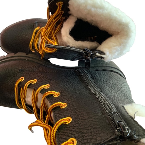 Juicy Couture Ceress High Heel Hiker Boots Sz 7 - Picture 4 of 6